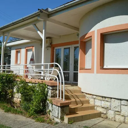 Casa de Férias Belvárosi Nyaraló