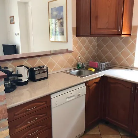 Belvarosi Nyaralo Holiday home Balatonfured